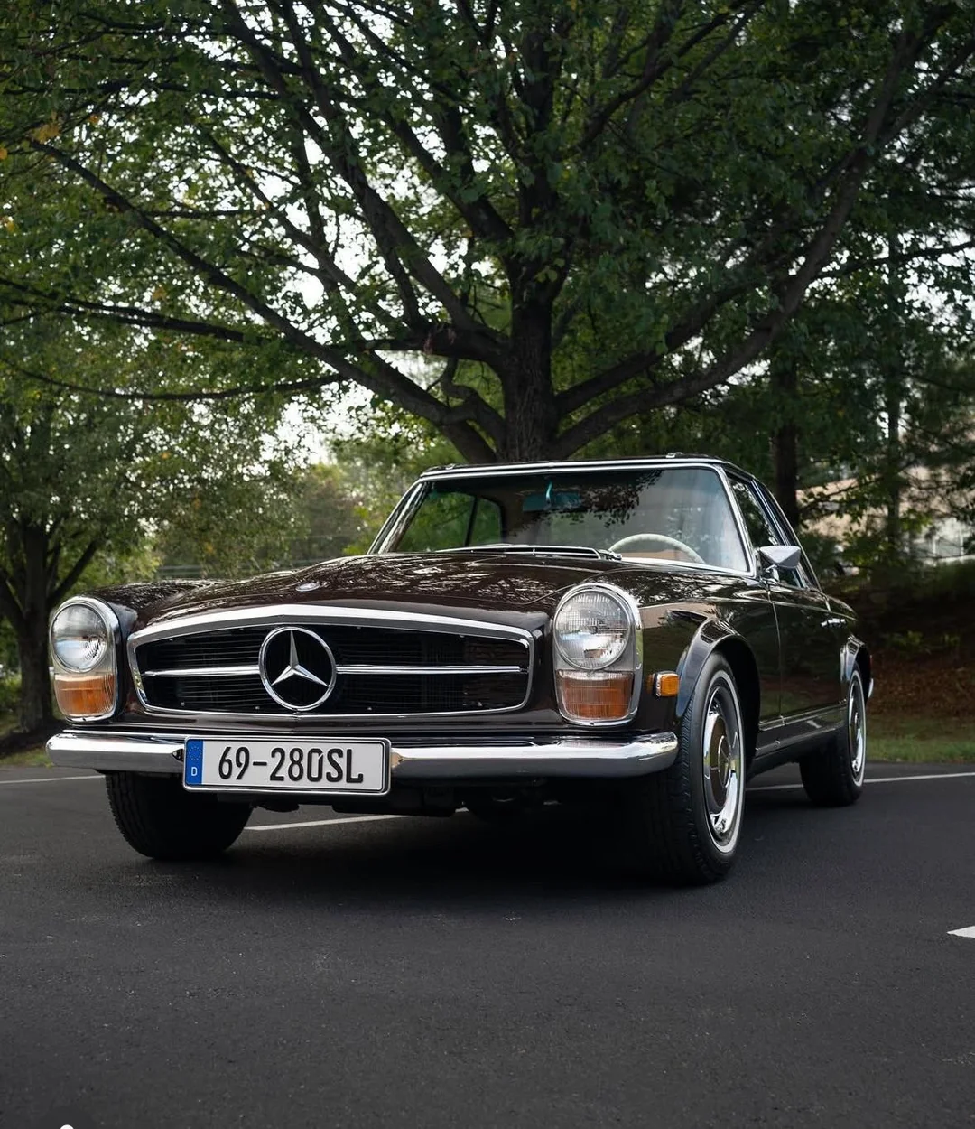 1969 Mercedes-Benz 280SL “Pagoda”